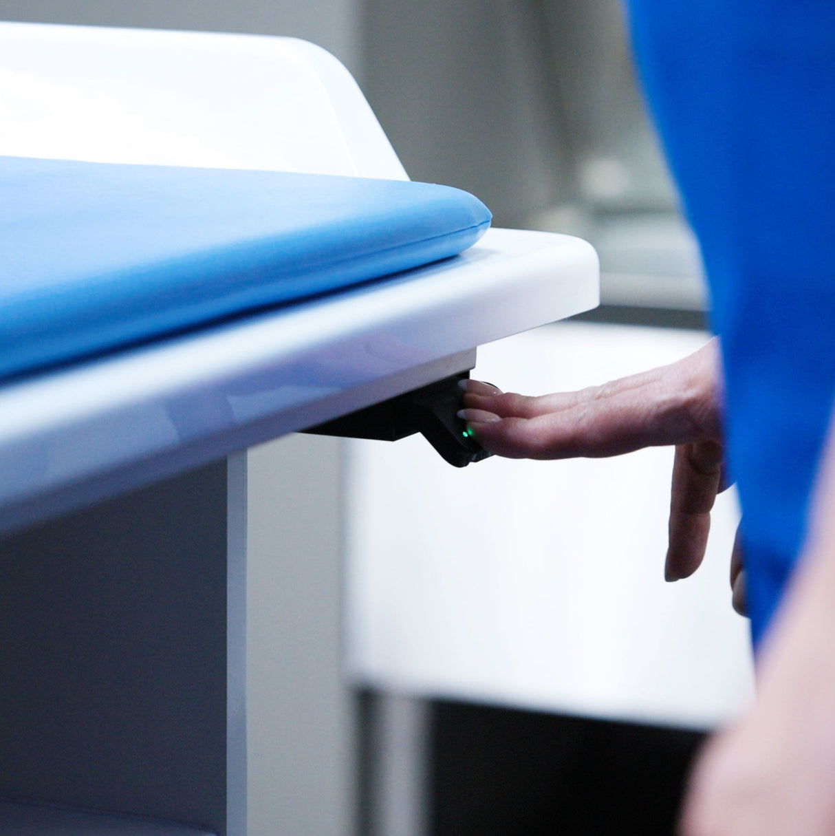 Easylift Treatment Table-Furniture-Birth Supplies Canada