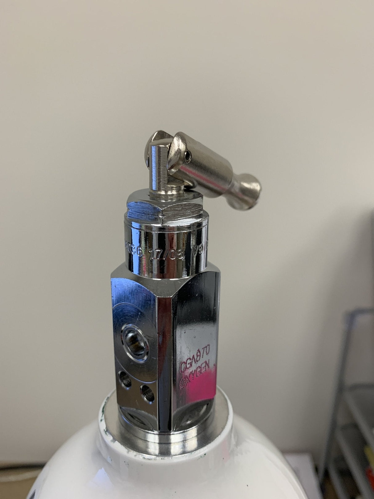 Aluminum Oxygen Cylinders (Empty) | Toggle Post Valve-Airways-Birth Supplies Canada